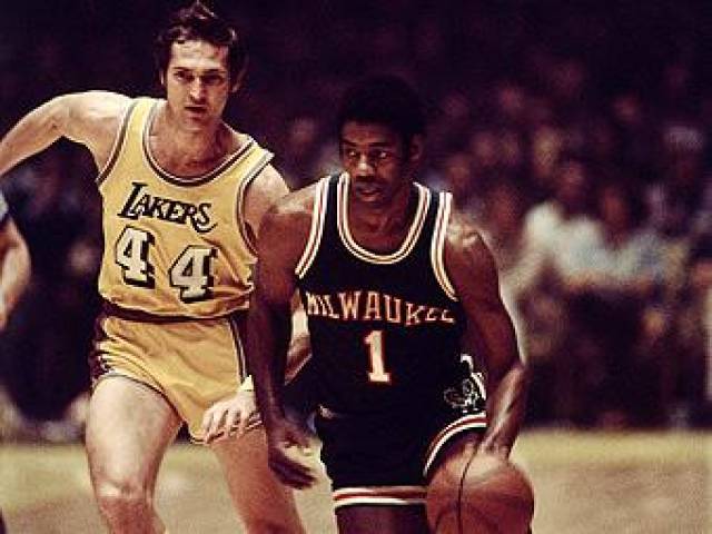 与对手交锋 与对手交锋