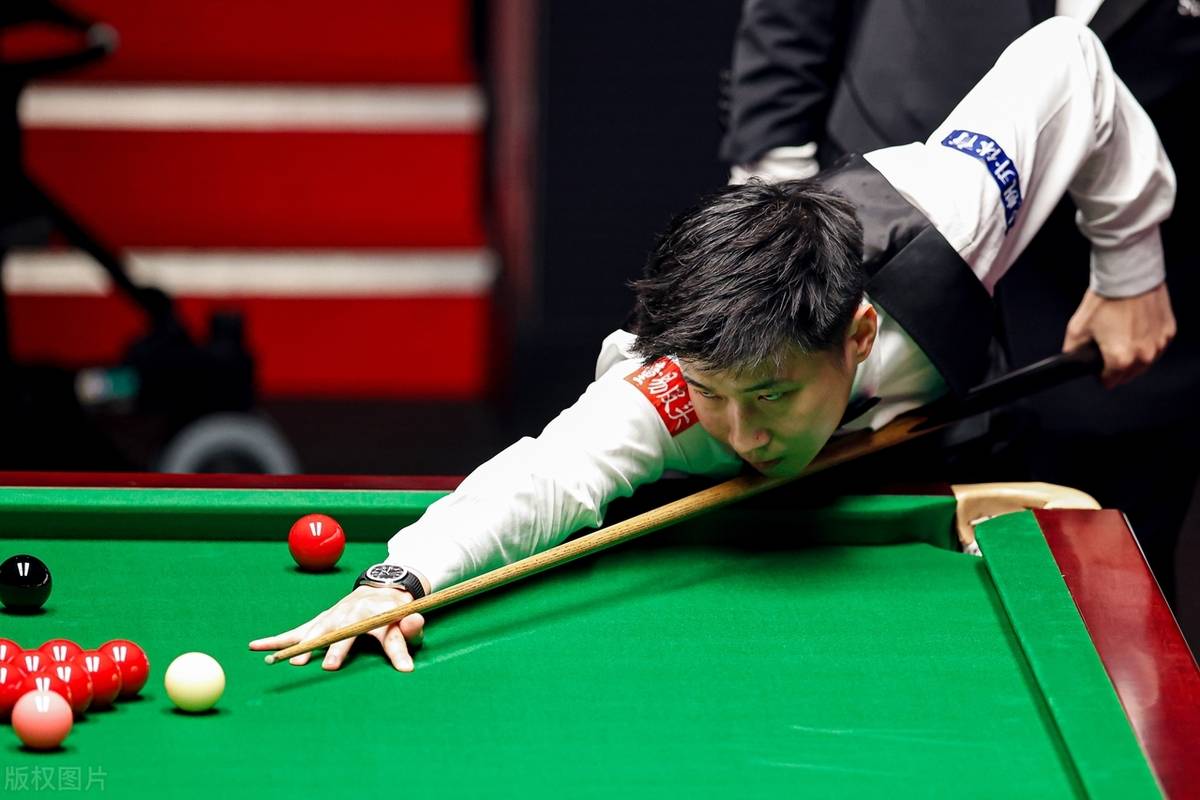 较高的后卫 较高的后卫