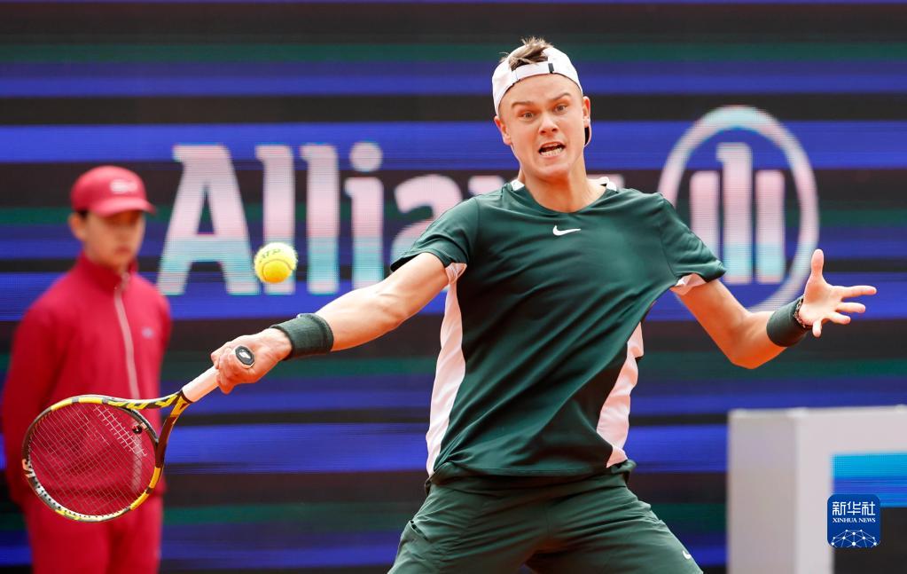 卡拉贡尼斯 卡拉贡尼斯