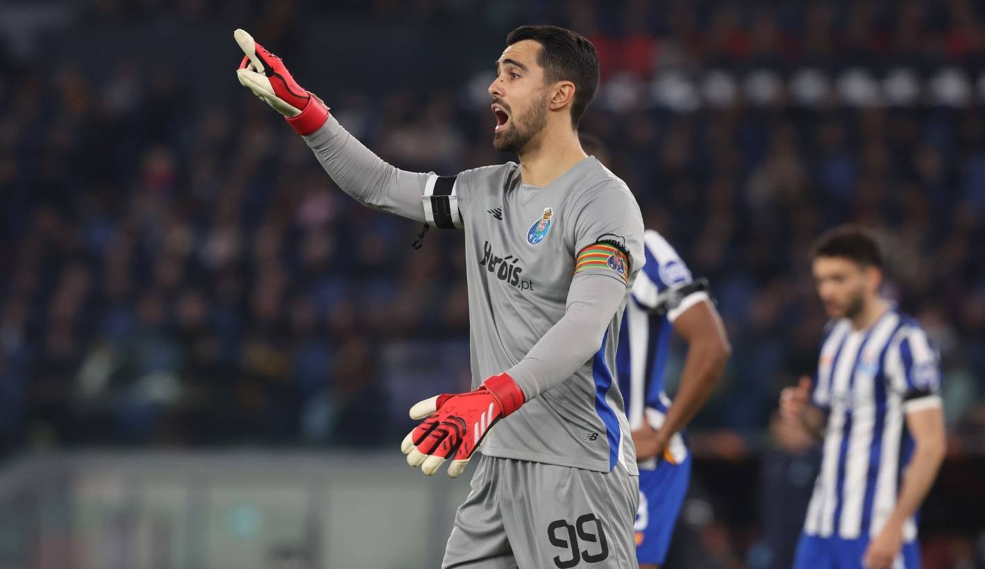 传球手极大 传球手极大